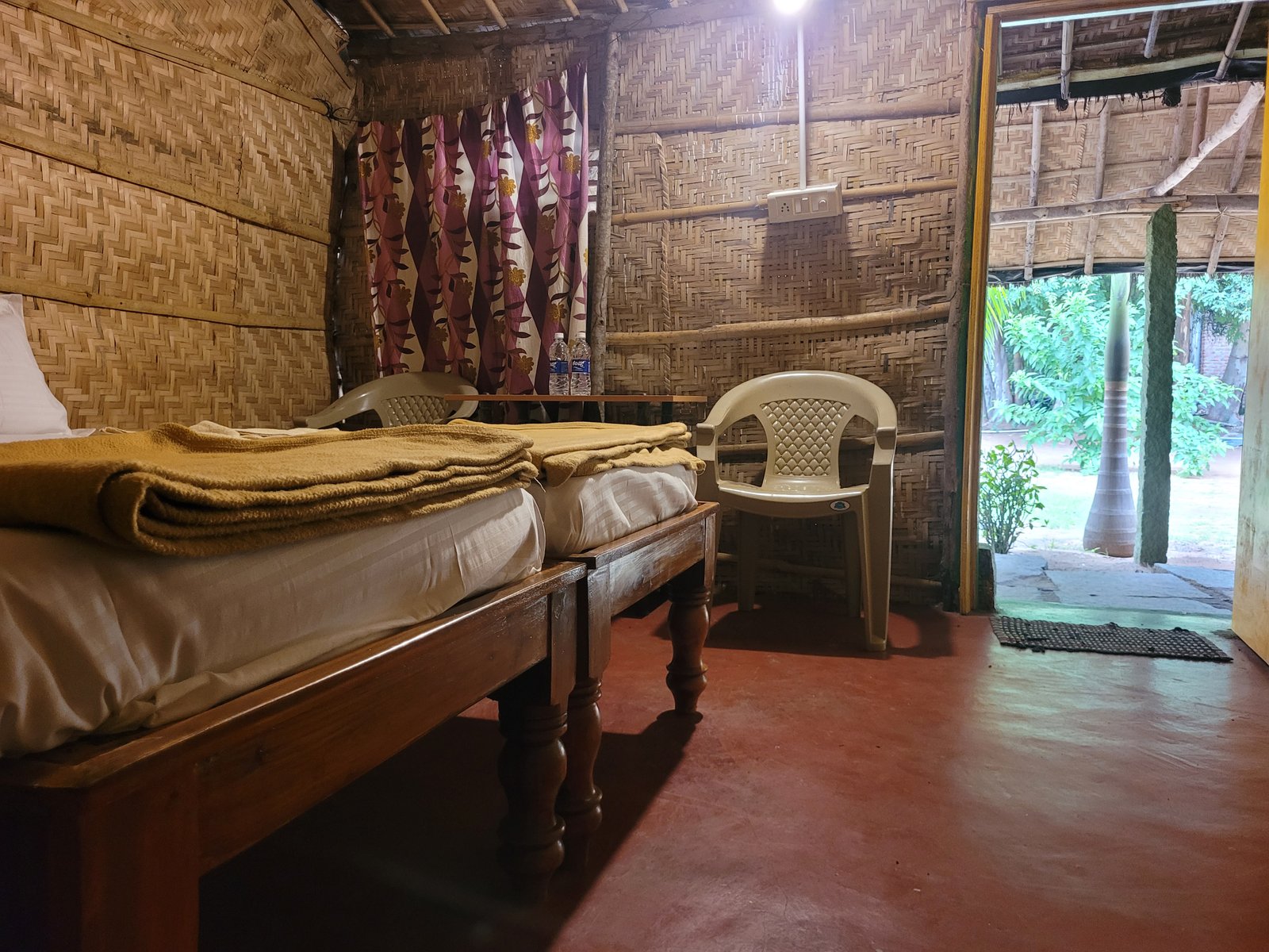 Gowri Resort-Standard Room